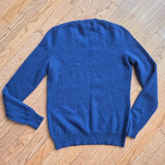 Lord & Taylor Cashmere Sweater Crew Neck Size Medium - Picture 4 of 8